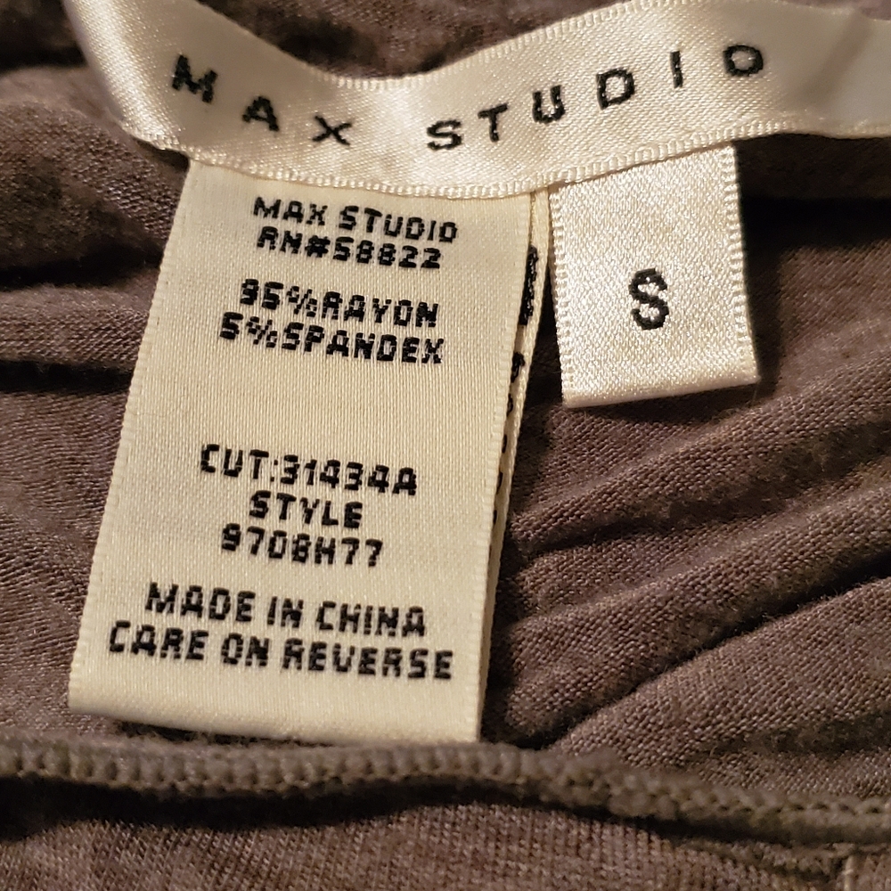 Max Studio Ruched Grey Top - Picture 4 of 4